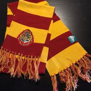 BNWOT Gryffindor Scarf